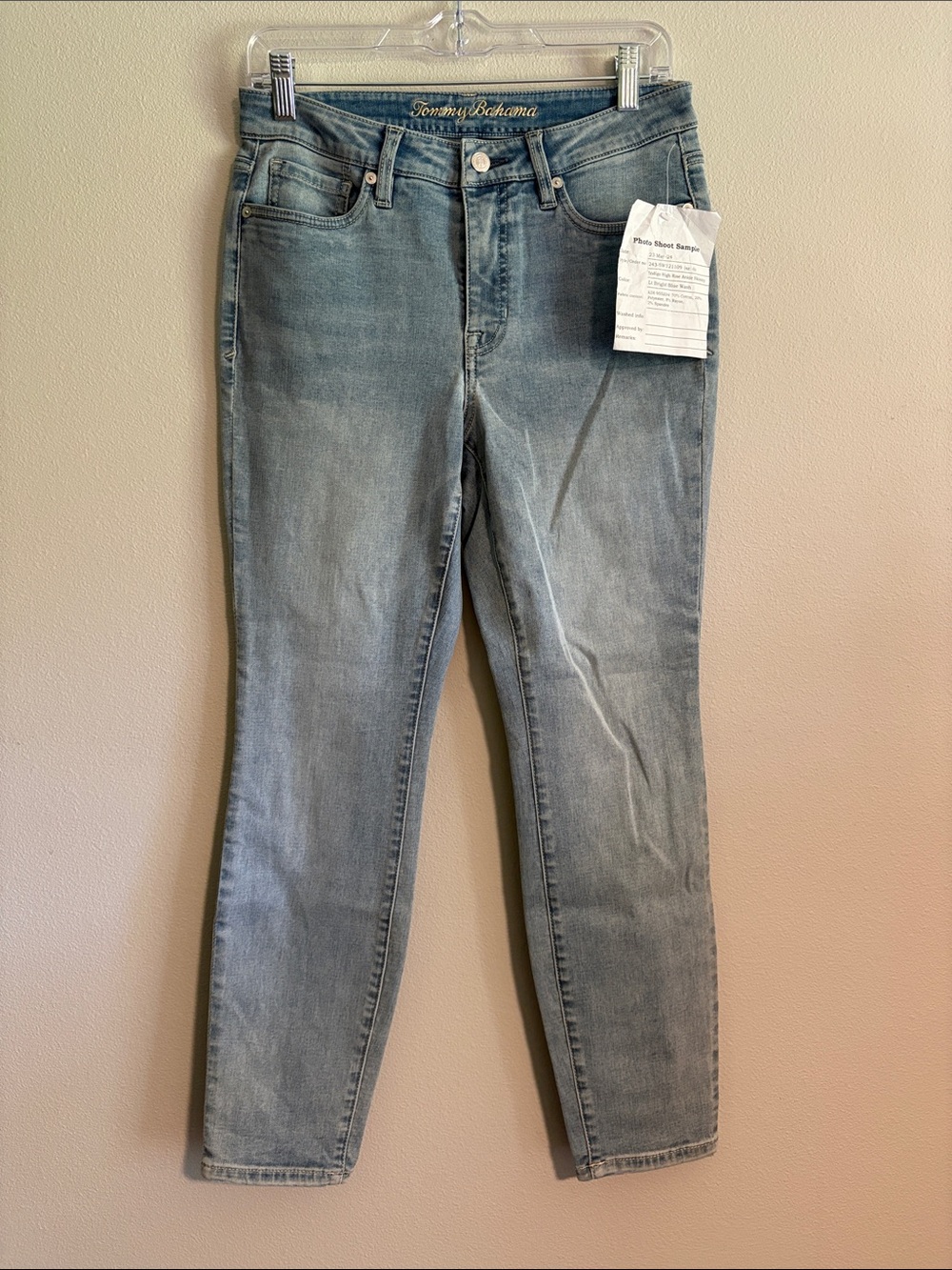 Tommy Bahama Women's Light Wash Skinny Jeans